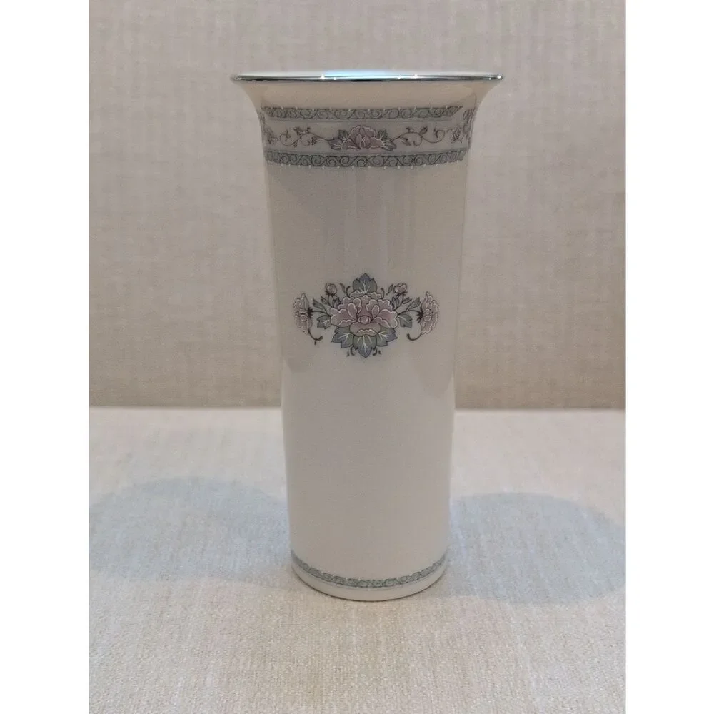Lenox Charleston Delicate Floral Vase Platinum Trim Vintage Made In USA